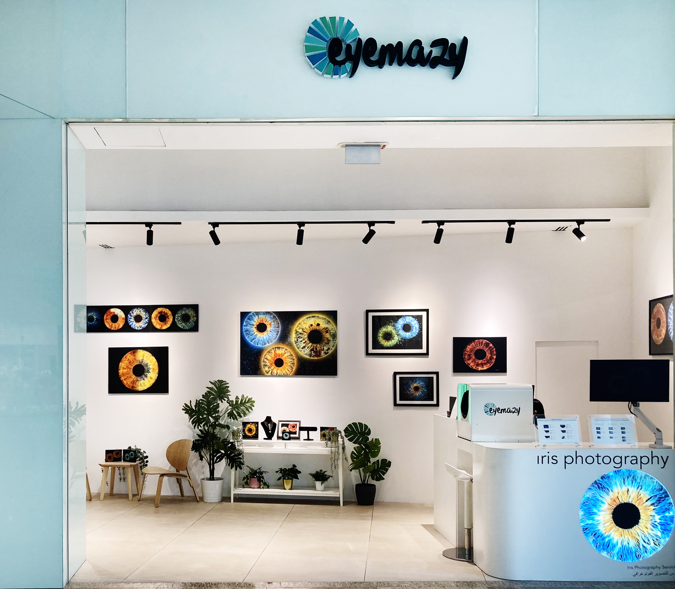 Eyemazy pocket shop in Dubai Hills Mall